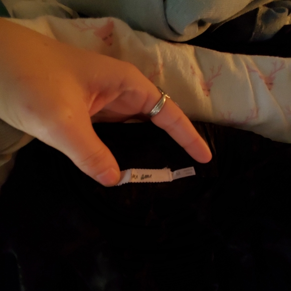 Lepard print silk pants from francescas boutique - Picture 3 of 4